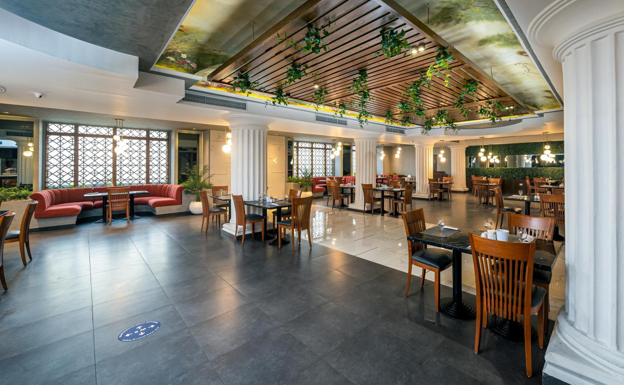 Pyramisa Downtown Residence Hotel Cairo Giza Exterior photo