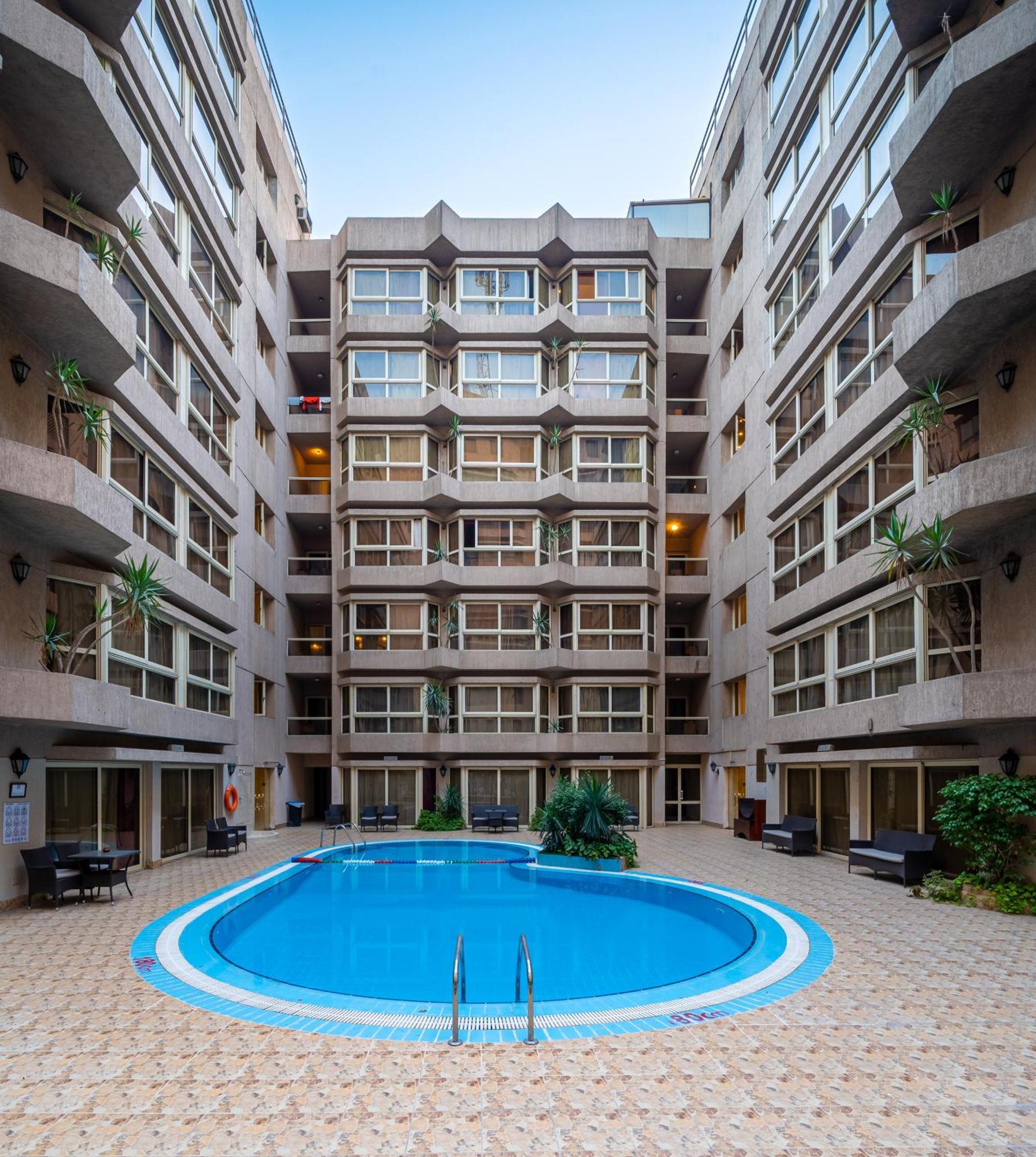 Pyramisa Downtown Residence Hotel Cairo Giza Exterior photo